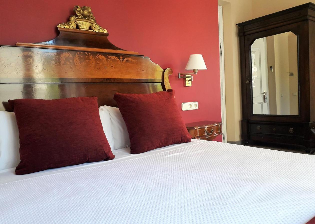 Hotel Noucentista Sitges Exterior photo