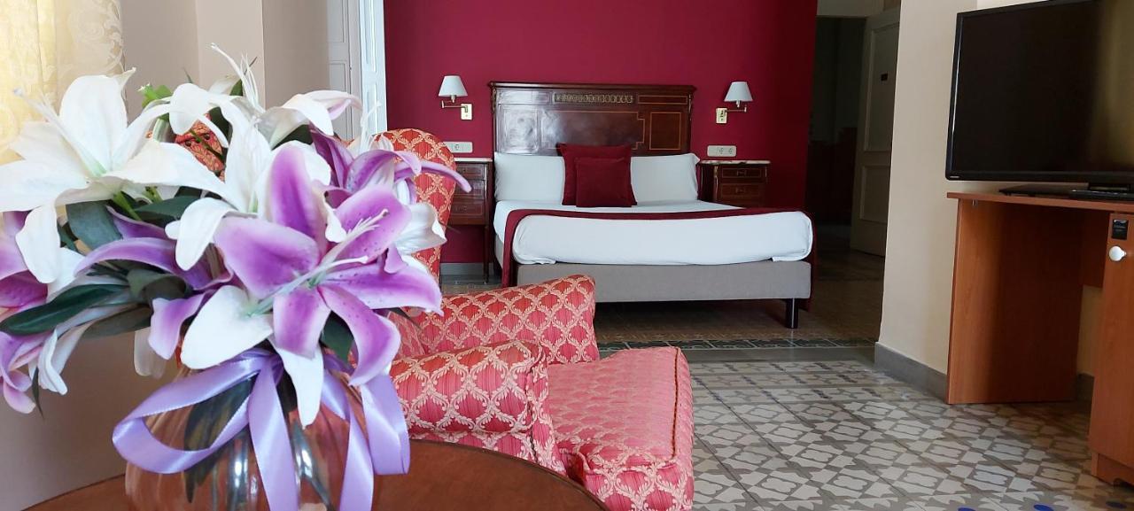 Hotel Noucentista Sitges Exterior photo