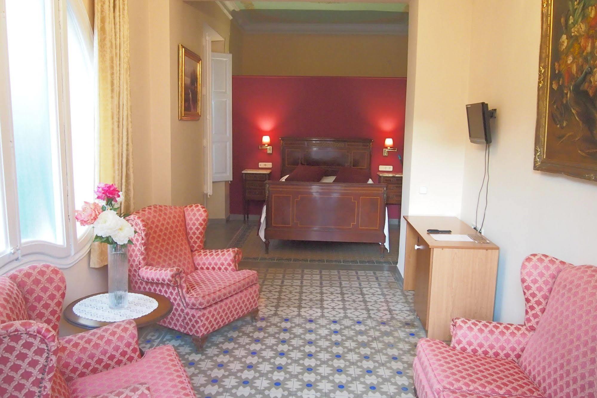 Hotel Noucentista Sitges Exterior photo